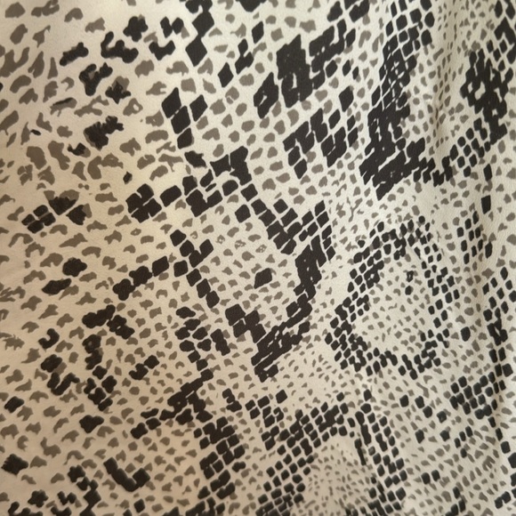 NWT J. Crew snake pleated skirt - Picture 5 of 7